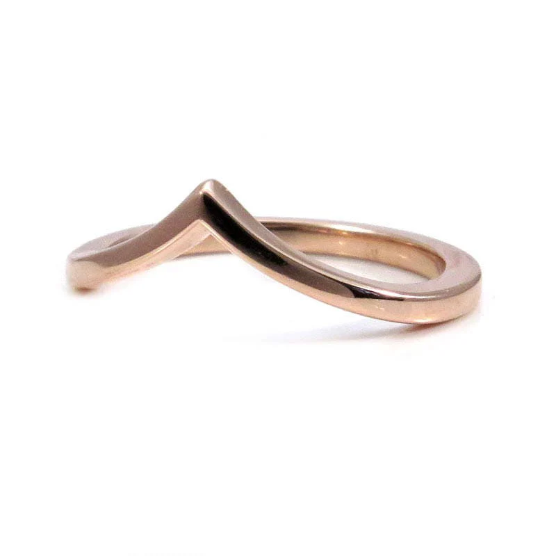 High Shine Chevron Pointed Gold Wedding Band - Rose, Yellow or Palladium White Gold - Image 3